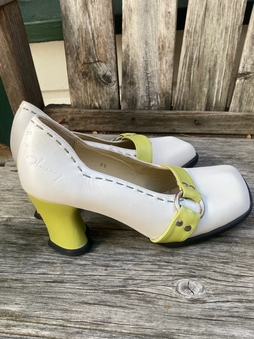 JOHN FLUEVOG CHOICE white and green VANNY PUMPS 9 HEELS LEATHER PIN-UP SHOES - Picture 6 of 14